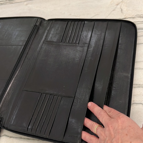 Vintage Authentic PRADA Black Leather Document Holder w/ Zipper - Picture 10 of 16
